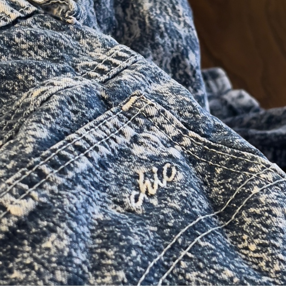Authentic vintage chic high rise jeans 22